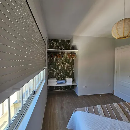 Frente Al Mar Primera Linea De Playa Samil Appartement